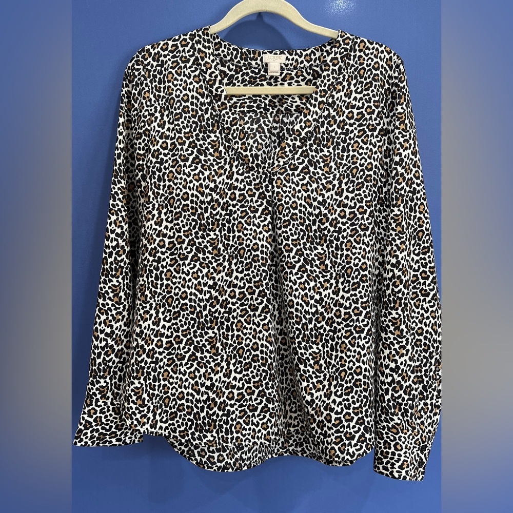 J Crew Leopard Long Sleeve VNeck Blouse